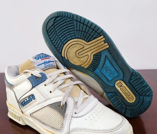 "36岁"奇安特再出发,打造中国高端旅游鞋