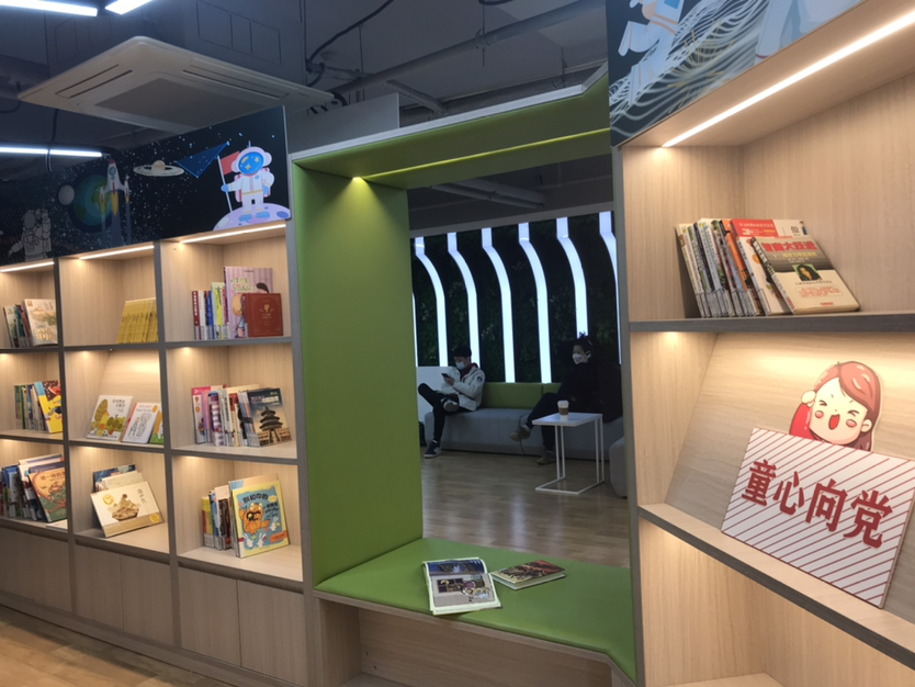 南京建成开放102个少儿图书室