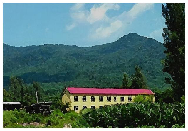 哈尔滨深山中的兵工厂,曾制造轻武器,有3000多工人,现已荒废