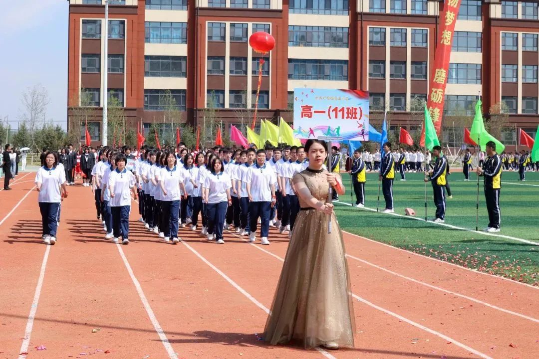 影像记录|鸿臻高中校园体育文化艺术节震撼来袭,校园开放日现场热闹
