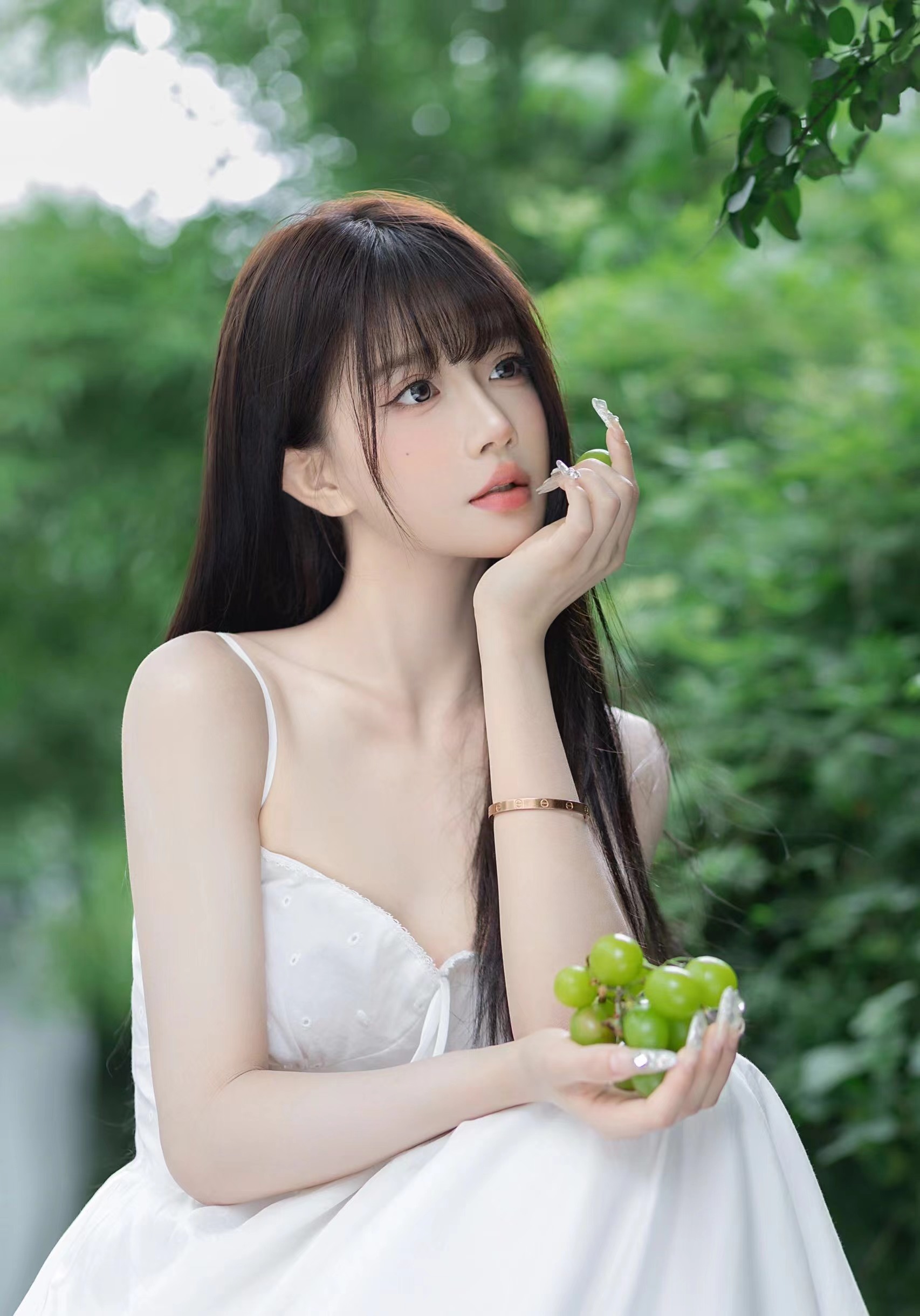 好看的手姿不嫌少,11个自然漂亮的手部姿势,拍照一个比一个好看