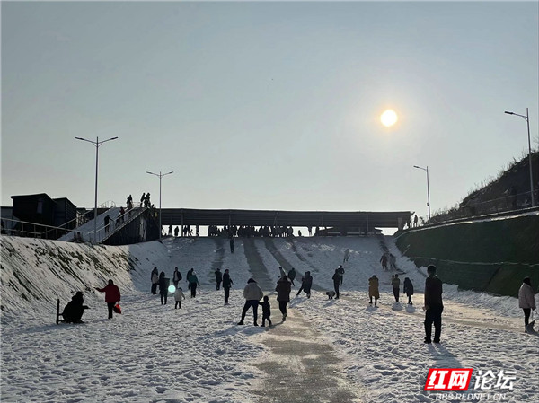 五盖山滑雪场图片