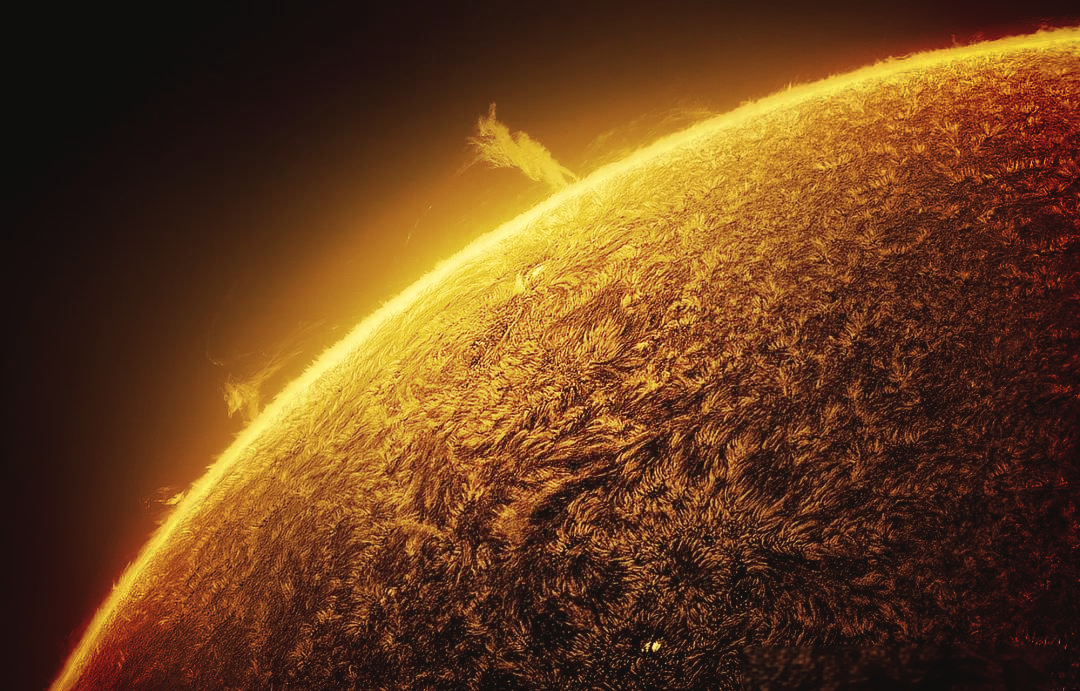 太阳表面探秘:光球层与黑子的奇妙世界