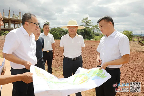 梁丁盛督导防旱抗旱工作