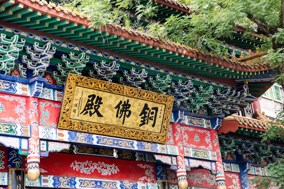 南昌1500年古寺,免费开放,游客不多,内有3.6万斤的铜佛一座