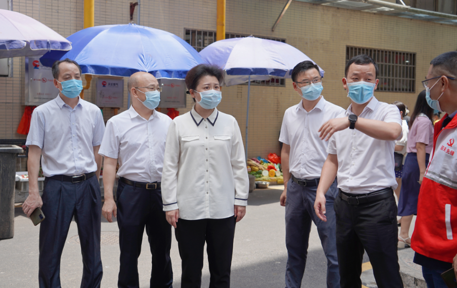 钟曦:发动全民参与 营造创文浓厚氛围