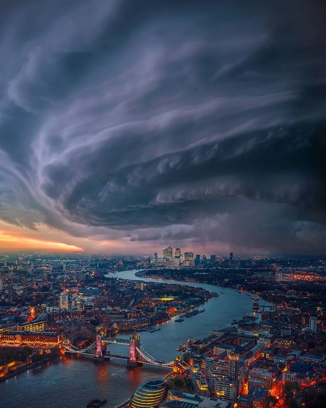 大片奇观|城市风暴,难得一见,太震撼了