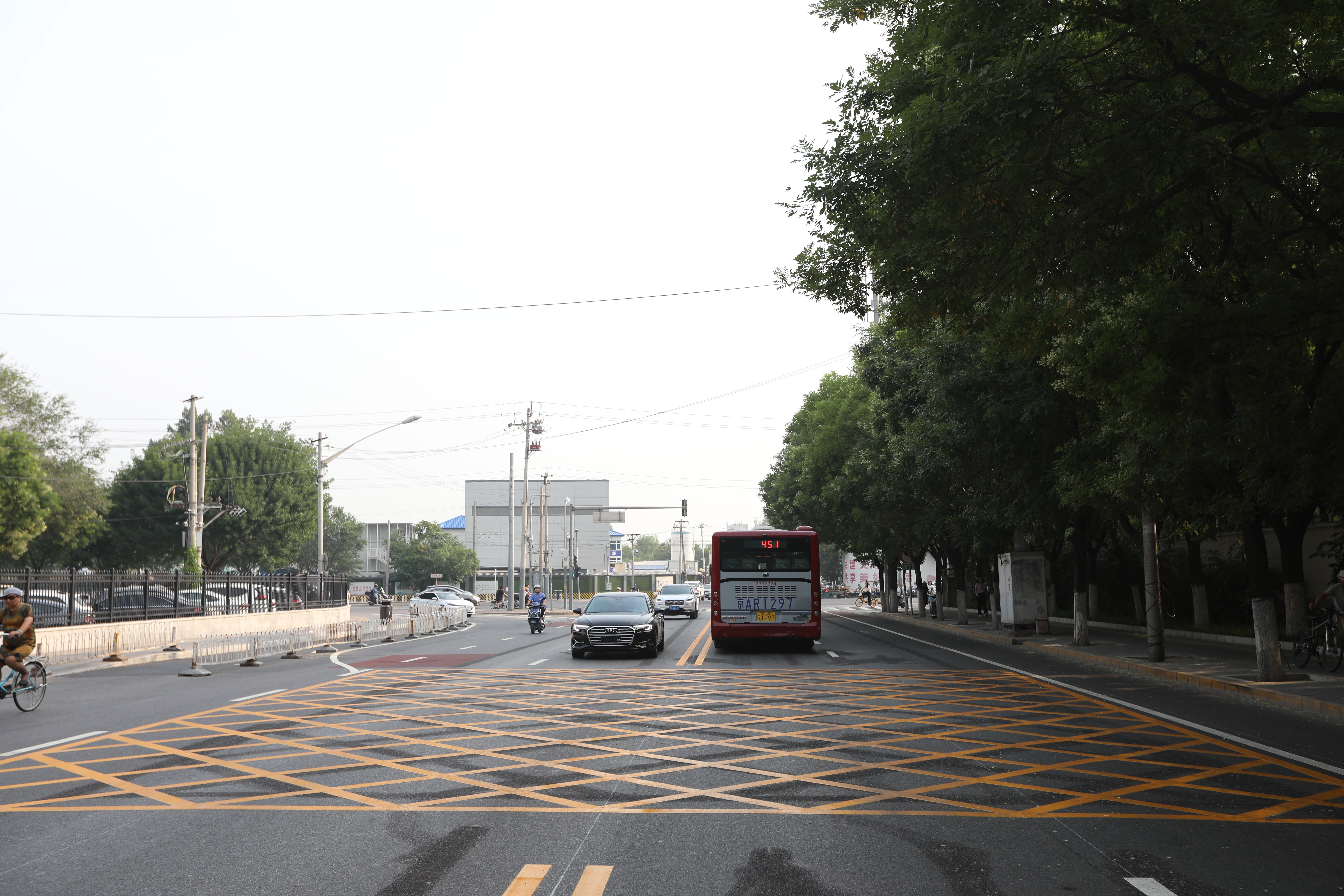 北京朝阳双桥路拓宽后正式通车,双向四车道缓解交通压力