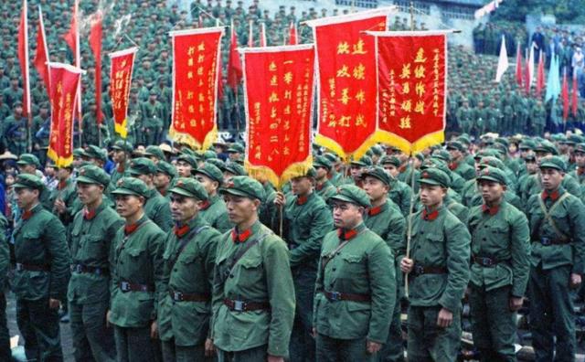 郑钰:3次高考落榜入伍,越战中熟练使用6种武器,击毙29名越军