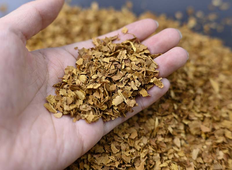 不一样的关东满汉习俗:抽老旱烟卷大炮