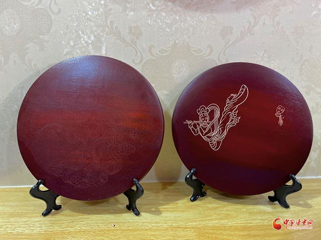 「2023重走中国西北角」雕刻能匠李瑞东:创作无"淡季" 刀刀是沉淀