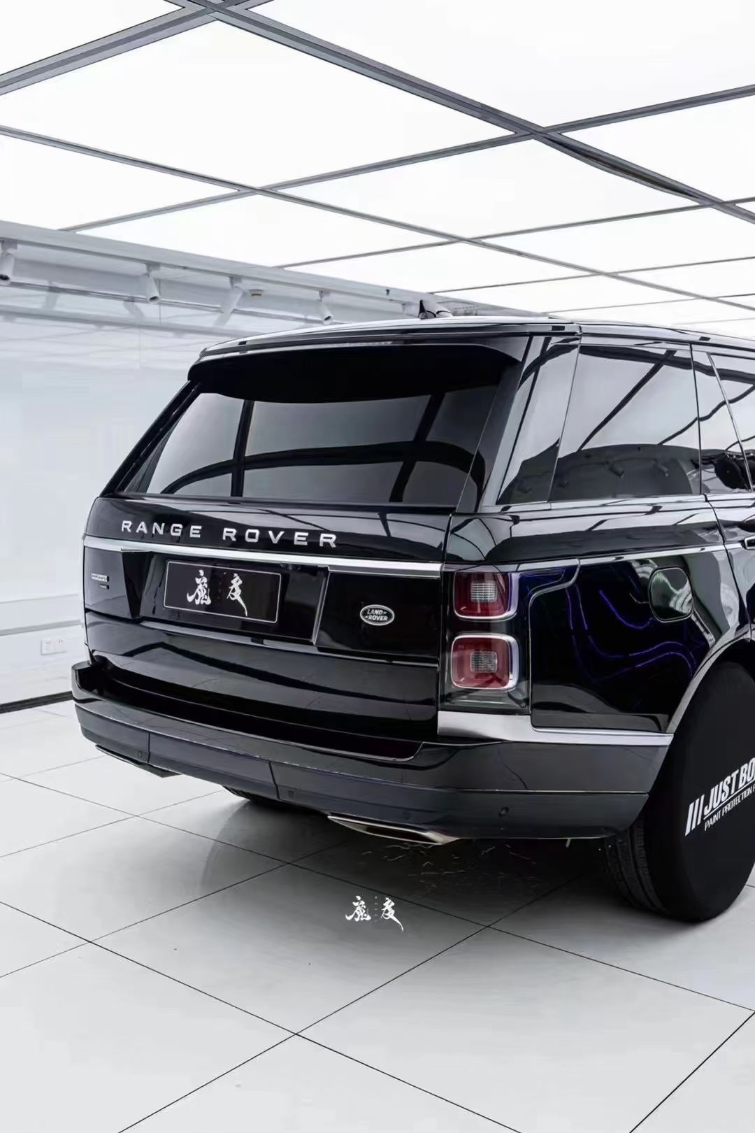 吃得苦中苦,才能开上这辆路虎揽胜行政版