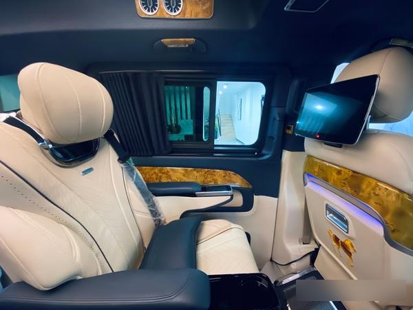 奔驰圣母峰,商务车中的劳斯莱斯,豪奢赛过雷克萨斯lm300!