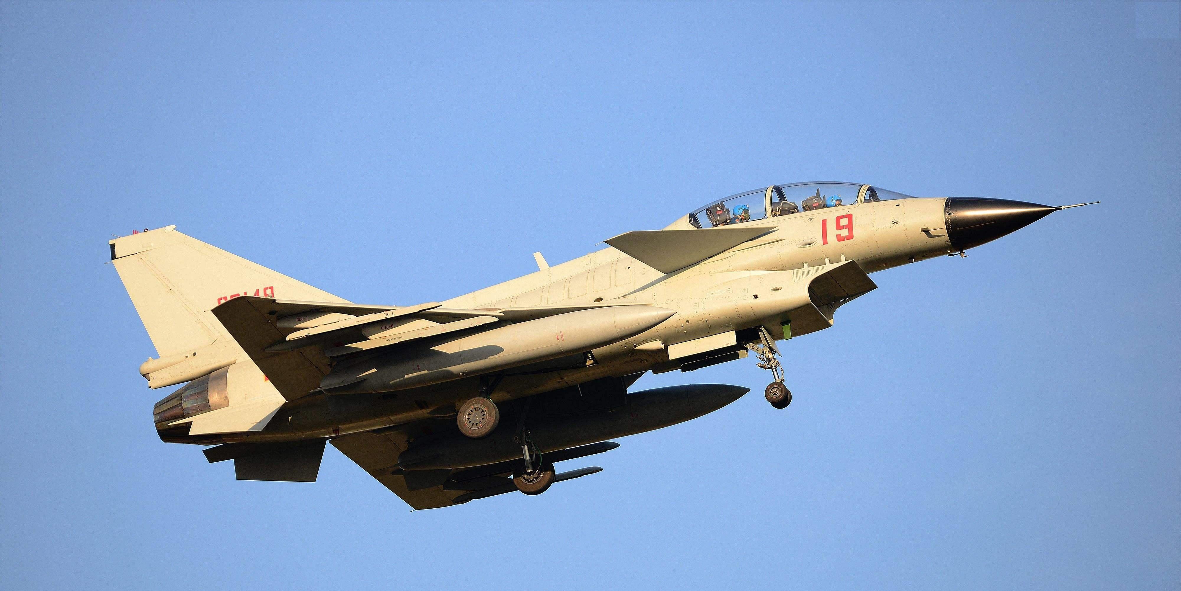 美澳联演:我军机绕行"视察",菲律宾抱怨不公待遇