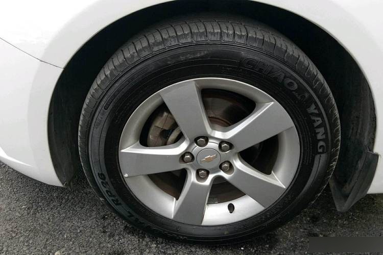 15款科鲁兹轮胎什么型号