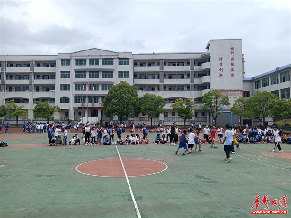 安江二完小校园篮球赛圆满落幕