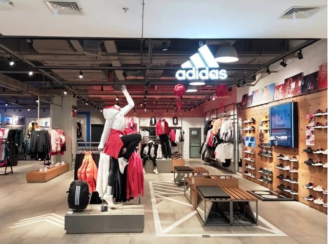 预计损失50亿,阿迪达斯道歉后,为何国内年轻人依然不感兴趣?