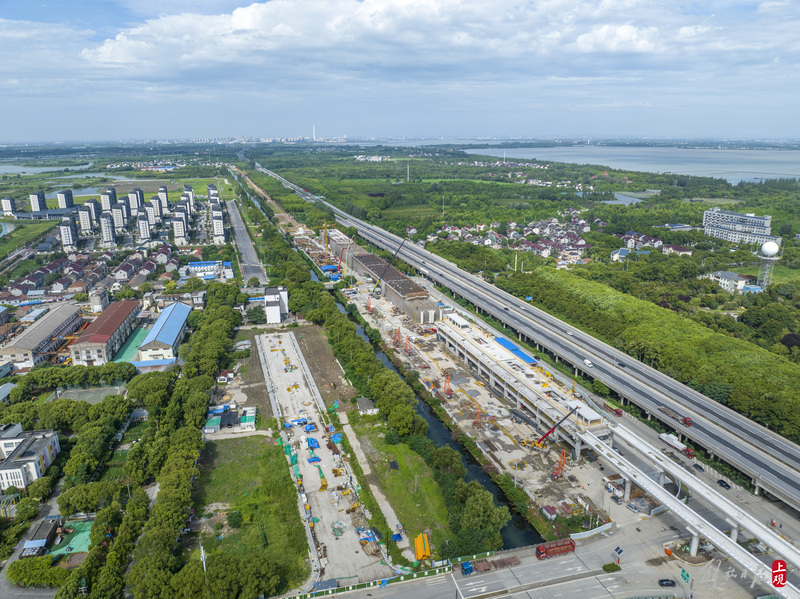 "面具超人"加盟,上海地铁17号线西延伸西岑站车站迎来结构封顶