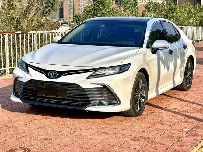 丰田凯美瑞21款2.5g豪华版有三元催化器吗?