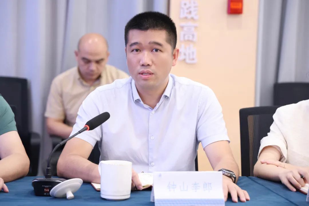 区委常委,统战部部长倪世英一行赴闻堰街道人大代表联络中心站开展