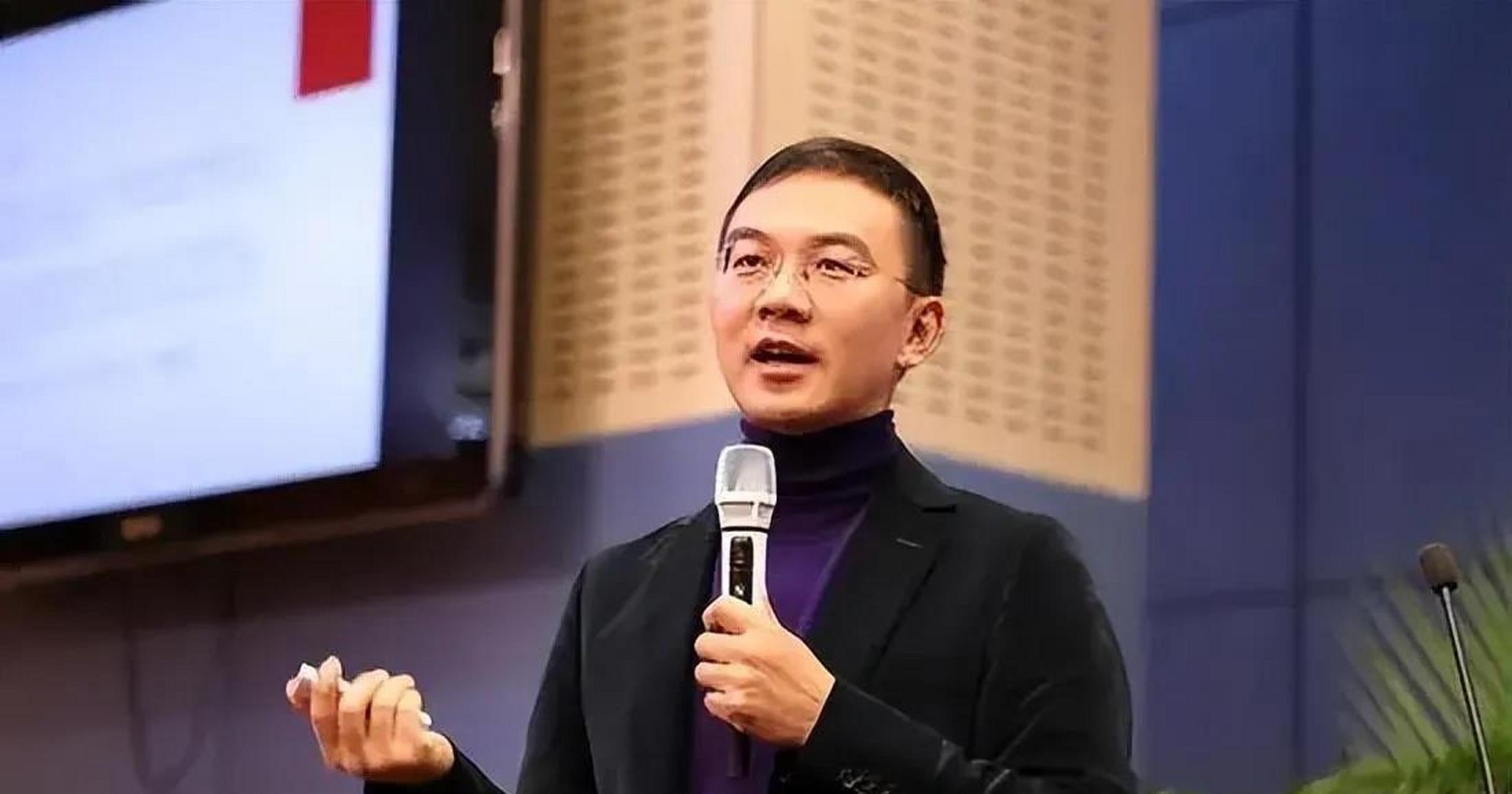 2015 年,新闻联播主持人郎永淳对领导说:"我需要很多钱,现在我要辞职