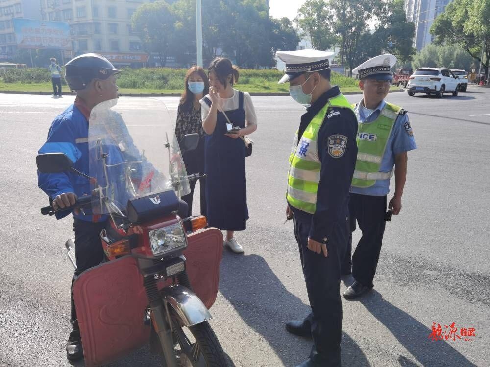 临武交警大队现任队长图片