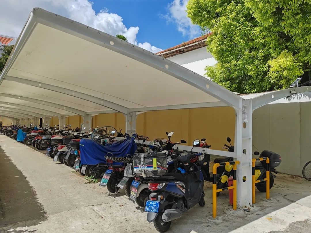 方便又安全!长宁这个小区拥有16个"开放式自助充电车棚"