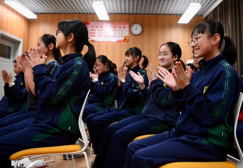 青山绿水乐课堂走进德胜中学 民族的小放牛,春天的放牛班