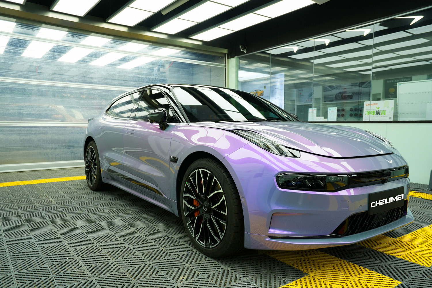 led光固化氟碳抗污涂层改色膜:梦幻灰魅紫,时尚翘楚闪动车界