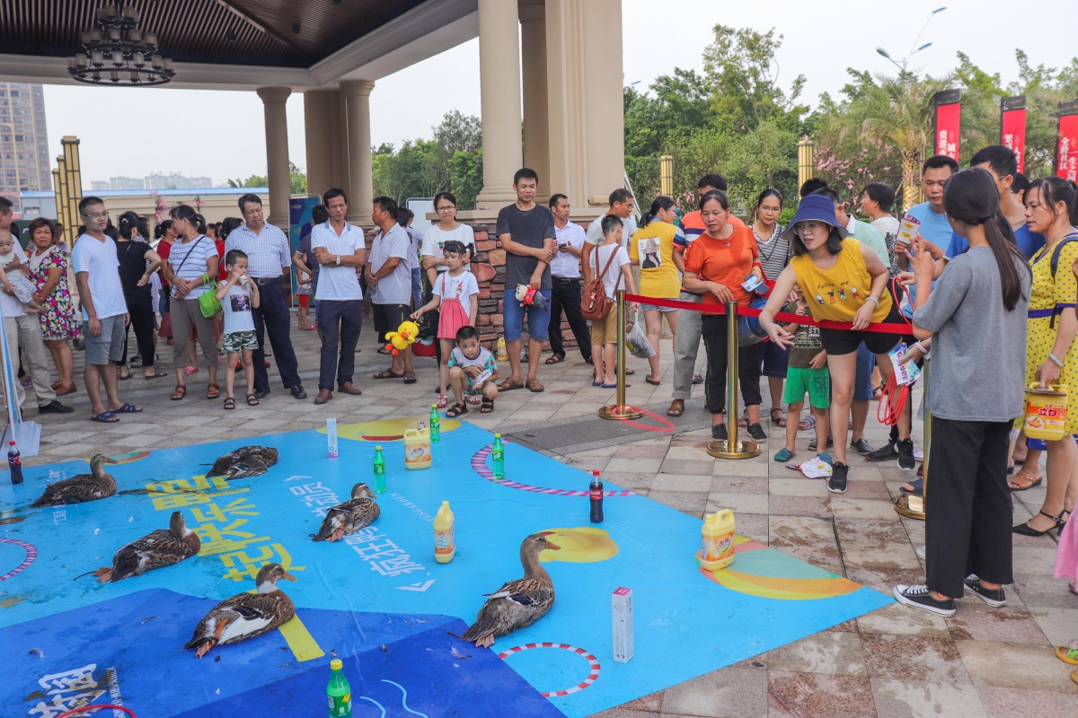 第115篇:商场开业靠一招客流爆满