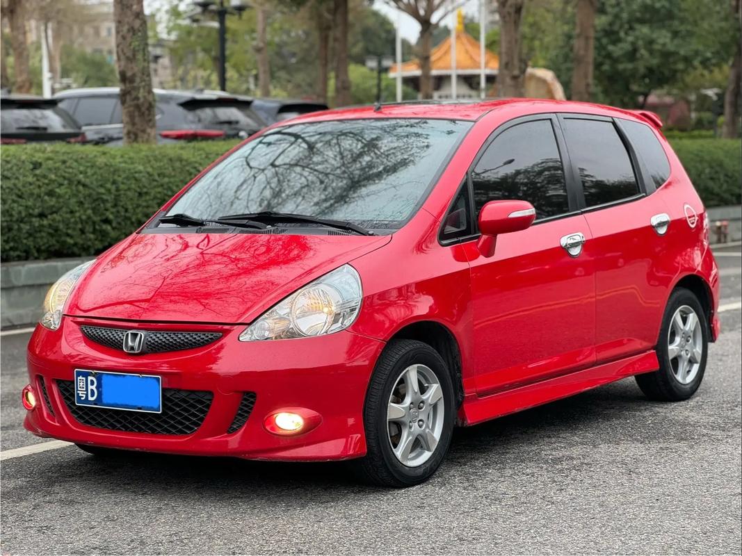 一代飞度运动版与普通版有什么区别