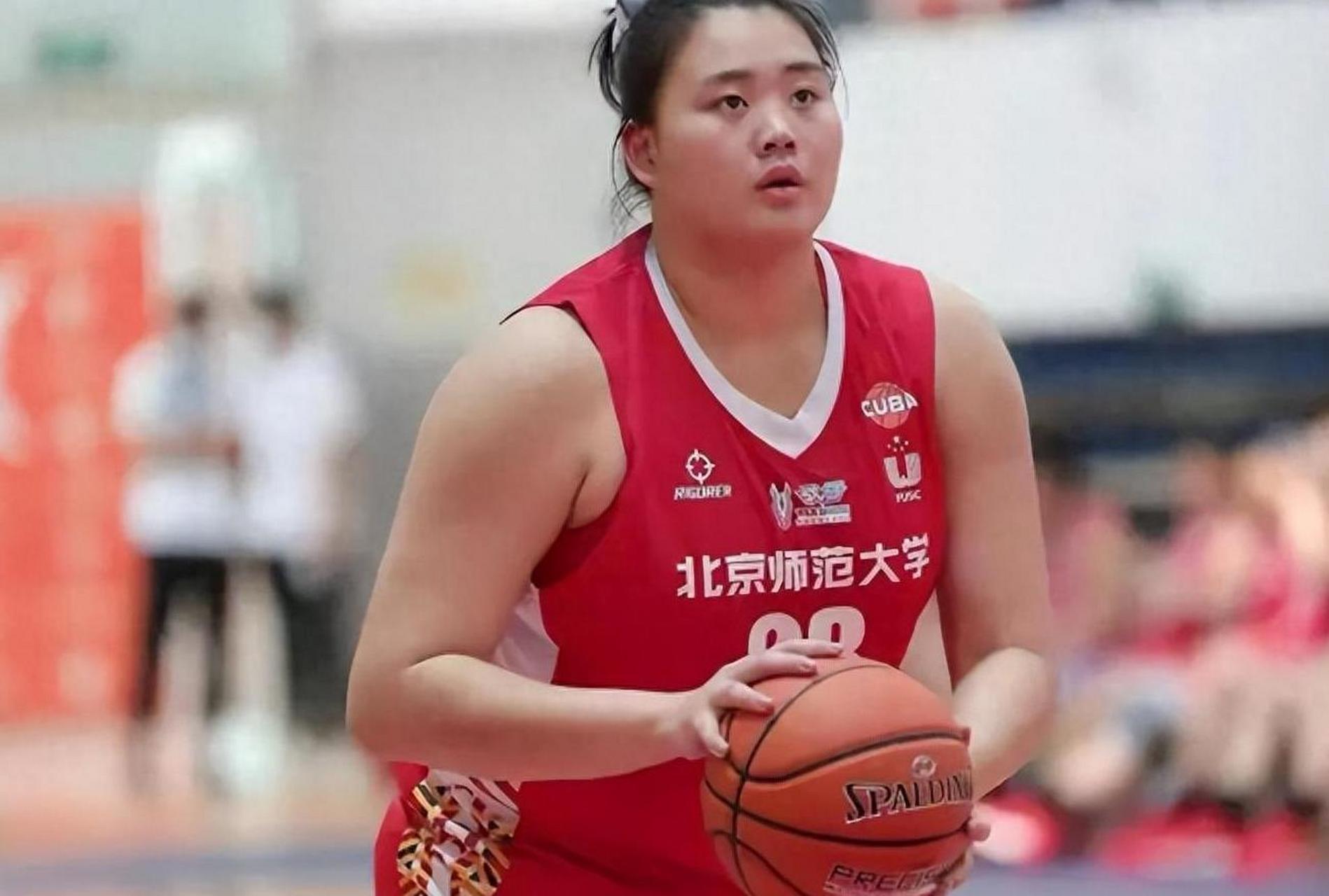 苏群:说实话,在未来,中国女篮或许将掀起一场篮球风暴,而这场风暴的