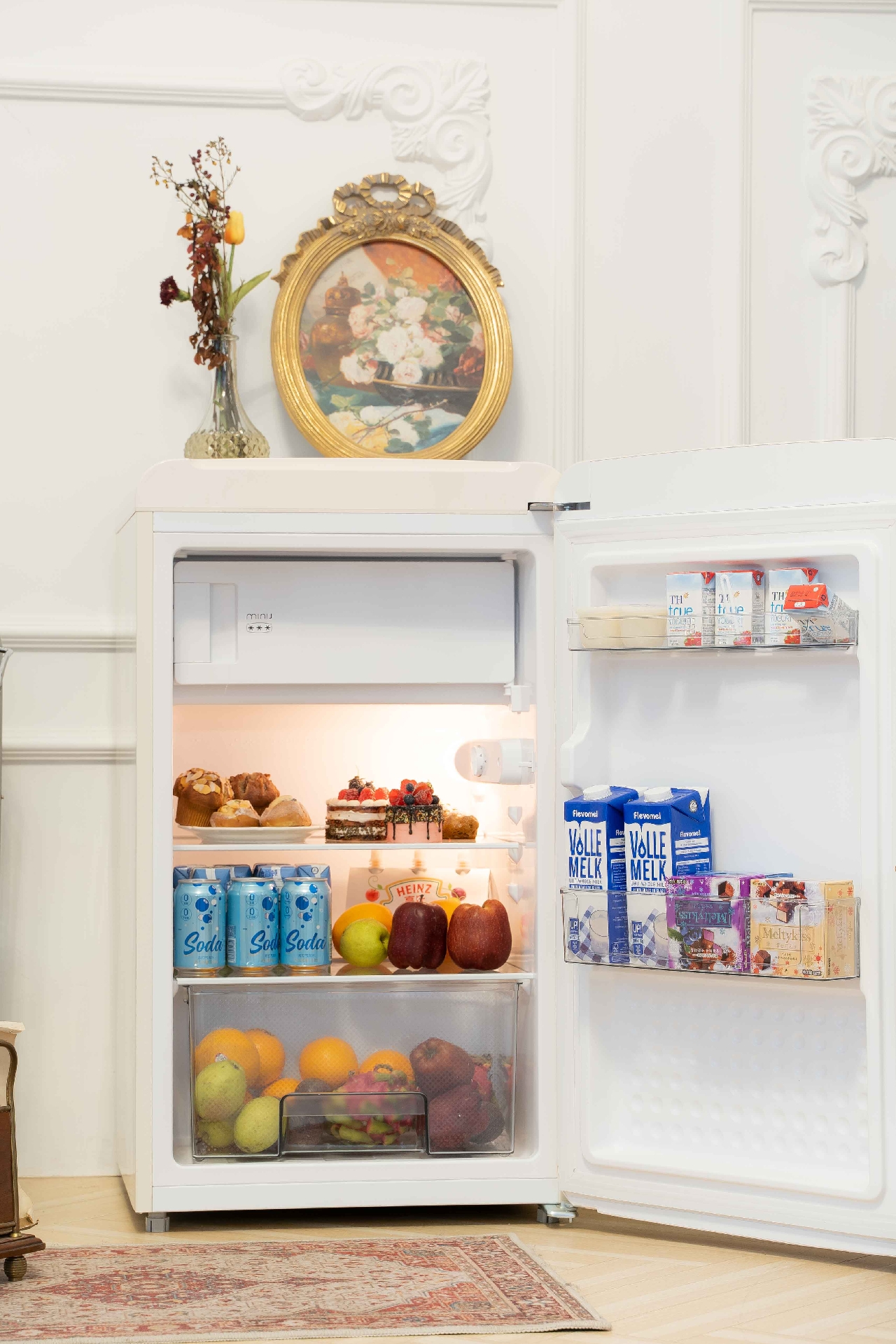 让复古时髦沉淀出份量 小吉迷你冰箱深谙时尚要义