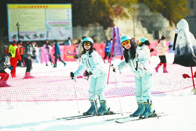 安徽滑雪場迎來滑雪運動熱潮