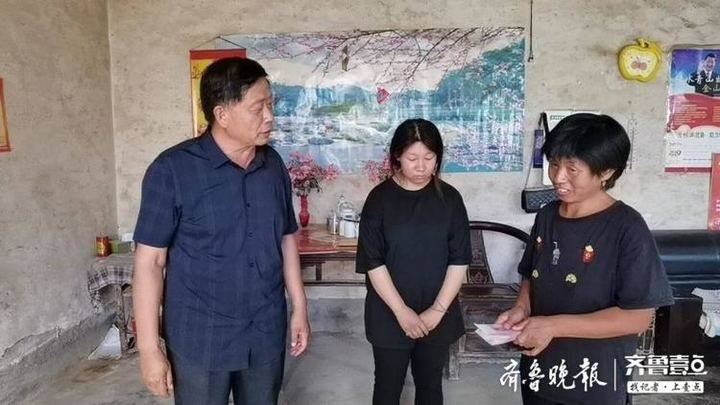 两万元正能量金送到济南商河县殷巷镇张六真爱心村