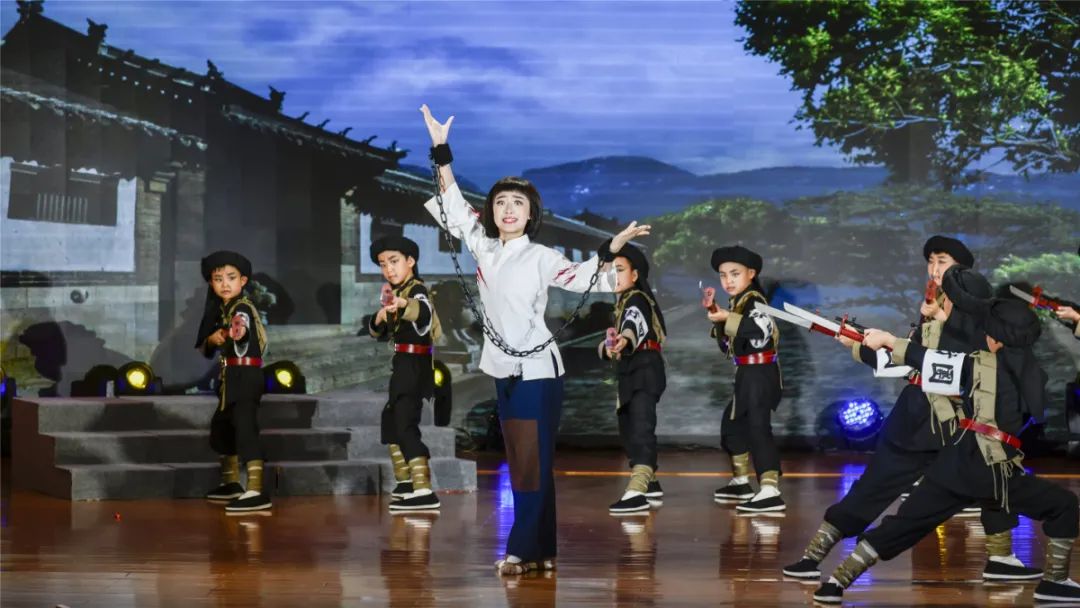 惊艳,这群成都娃舞上了央视