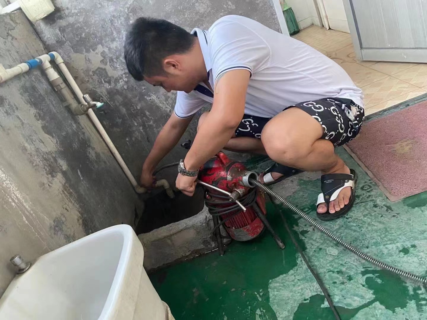 大鹏新区疏通厕所 疏通马桶师傅电话