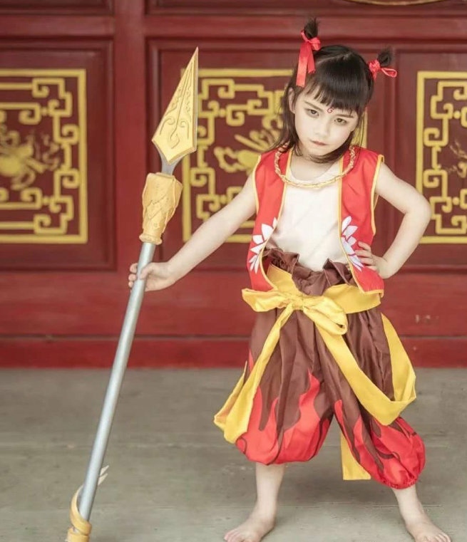 大人的cosplay很好,但是小孩子的cosplay更完美,哪吒太有feel了