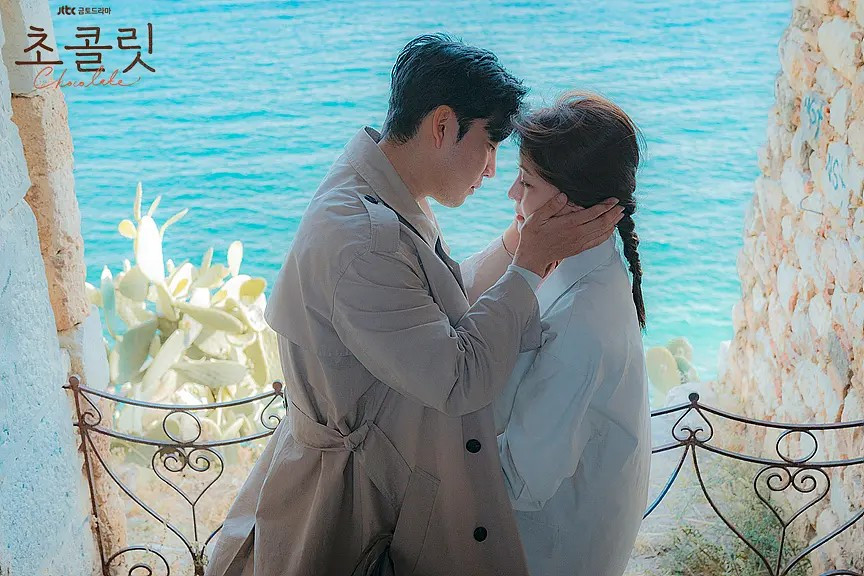 近期netflix韩剧积分top4:河智苑,尹启相《巧克力》