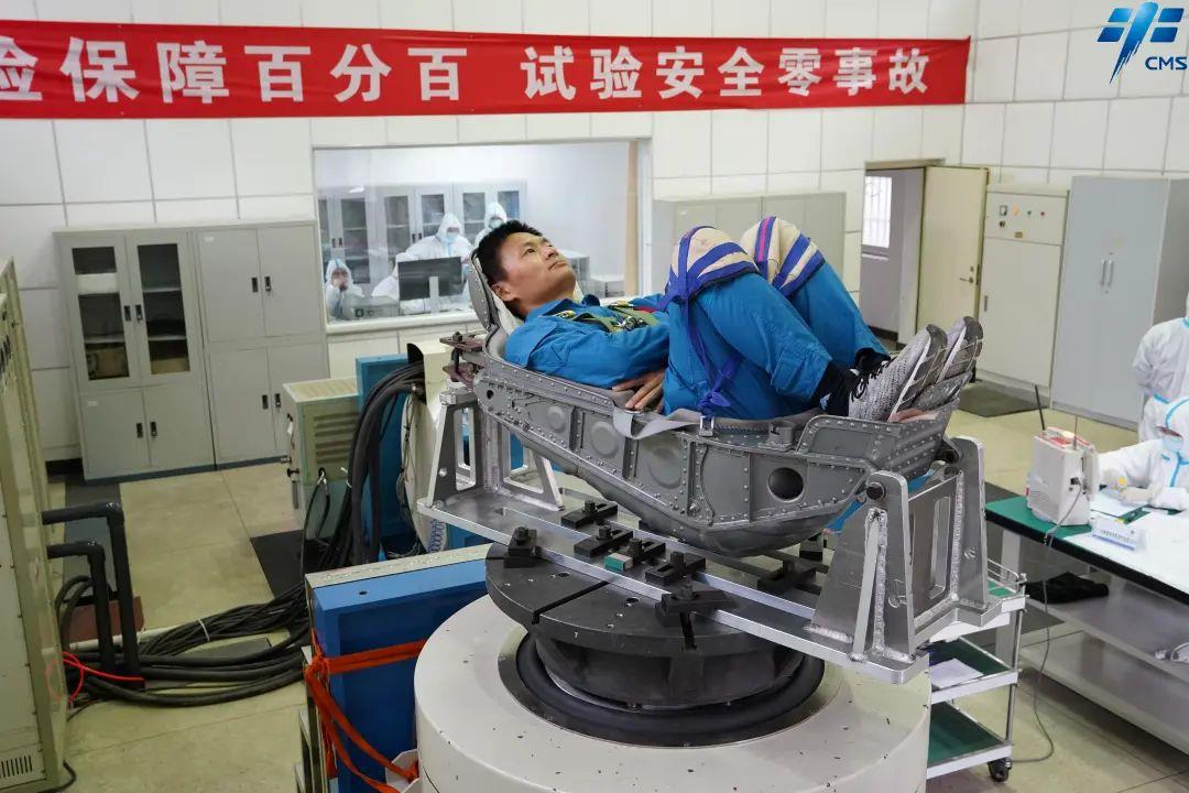 出征前航天员进行了哪些准备?一组照片带你看"跨代组合"的训练时刻