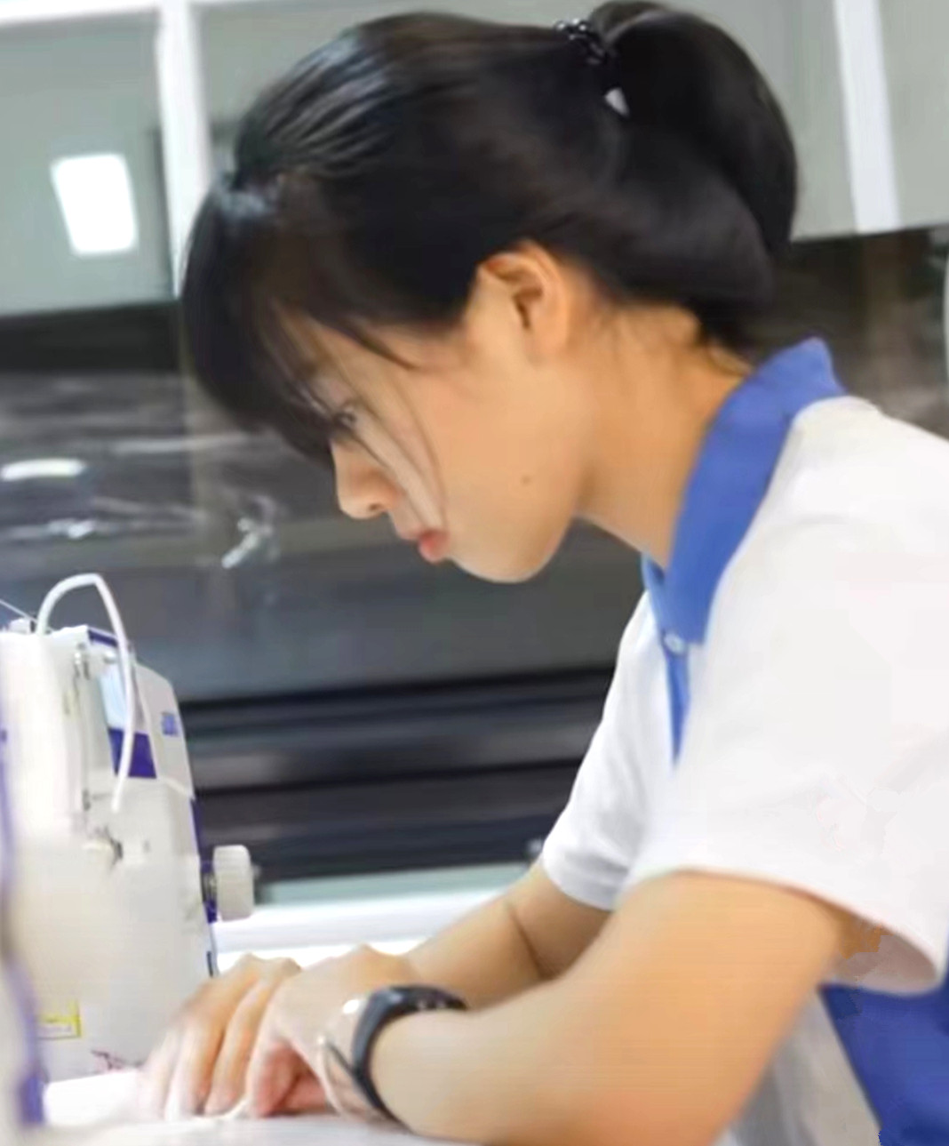 心灵手巧,职校甜美女孩凭借设计衣服获国赛大奖,梦想成立工作室
