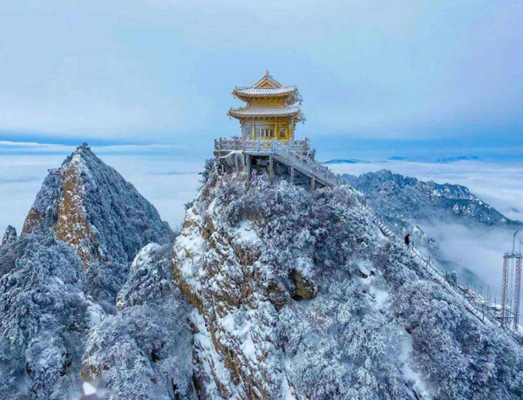 冬季适合旅游的3个地方,老君山上榜,喜欢下雪的你一定不要错过