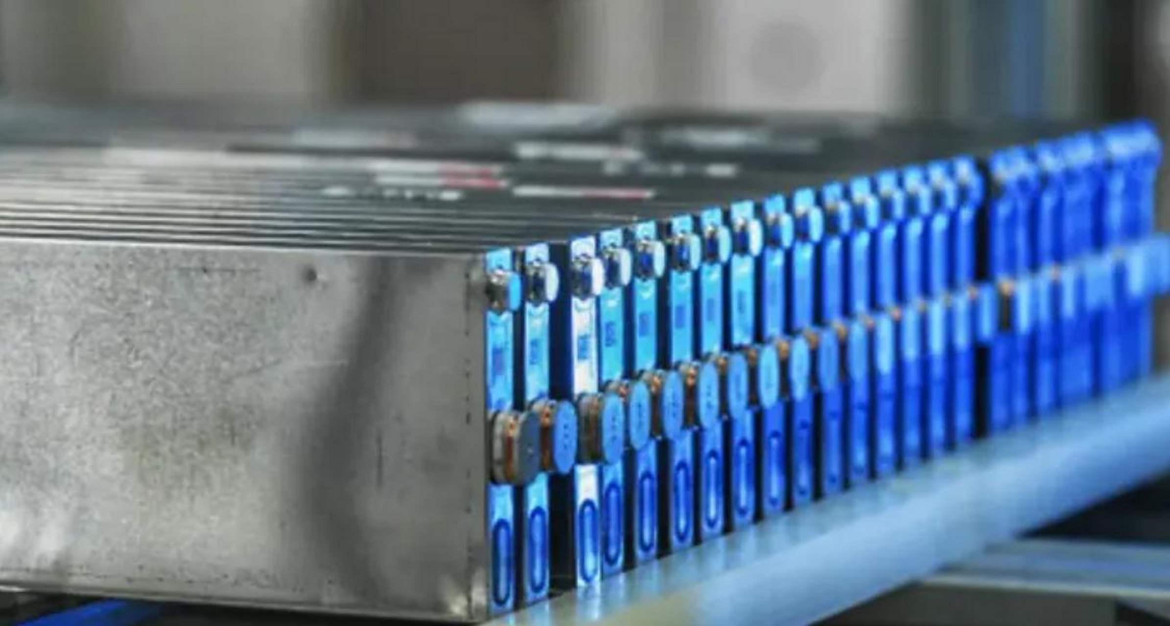 比亚迪刀片电池 特斯拉,这个组合你是不是还不敢相信?