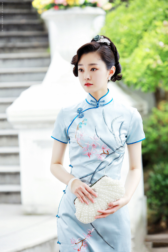 有一种"古典美人" 叫宋轶穿旗袍!