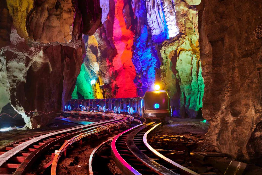 漓江冠岩花朝节好多汉服小姐姐约不约