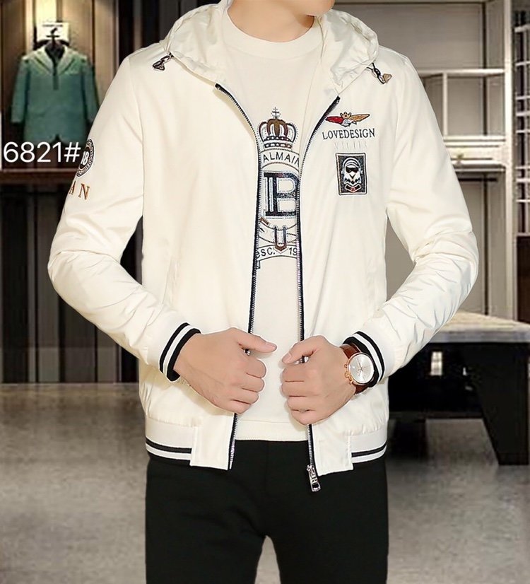 暗访:云南曲靖地下"黑市",高端名牌服装数不胜数,做工极高