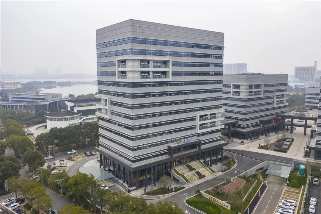 省长王忠林为湖北青创园揭牌武汉两园区入选试点