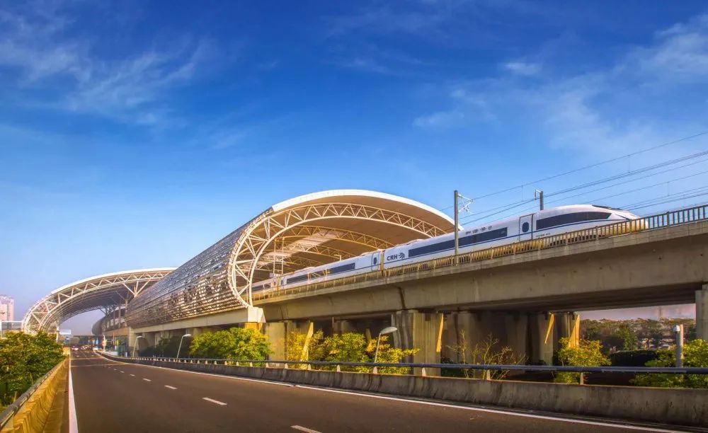 此次调图,是无锡东站通车10年来第一次新增"无锡东站"为始发站的列车.