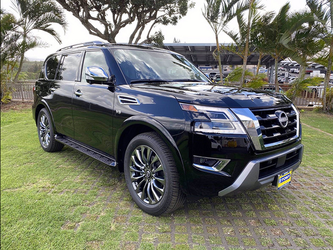 日产新款途乐实拍曝光!搭5.6l v8 全时四驱,配全新造型灯组