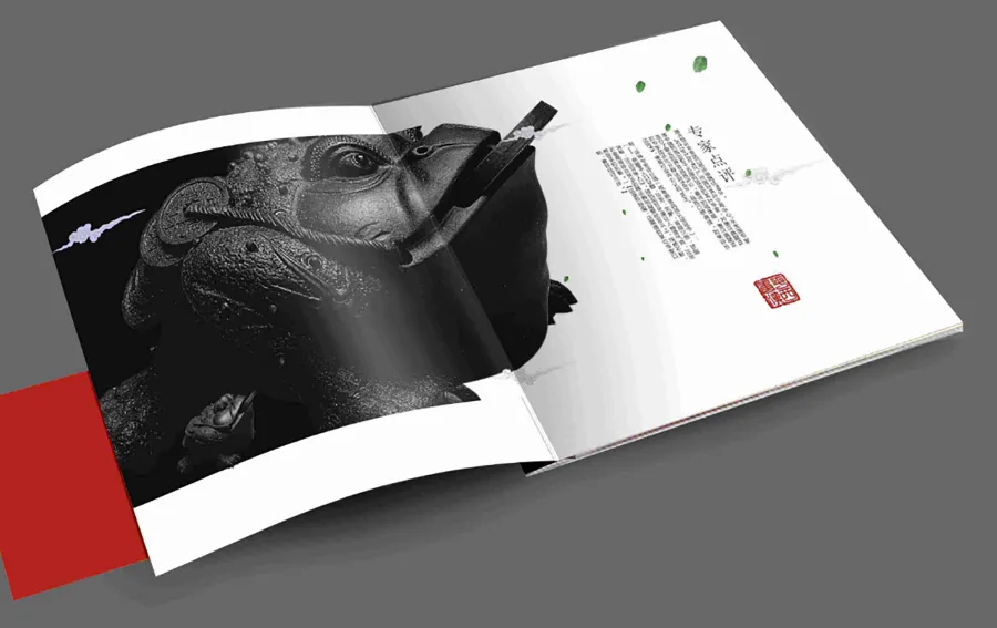 企业画册是商务场景中常见的宣传载体，其设计、印刷与装订工艺直接影响信息传递效果与视觉呈现品质。从纸张选择到表面处理，从装订方式到印刷工艺，每个环节的技术细节共同决定了画册的最终表现。本文将从技术角度解析企业画册印刷的核心要素与工艺选择。一、纸张与工艺：影响画册质感的基础企业画册的纸张选择需兼顾成本与效果。普通纸张成本较低，适合预算有限或大批量印刷的场景；艺术纸则通过特殊纹理、厚度或光泽度提升质感，